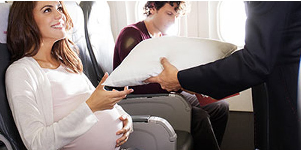 محافظت از رحم با کوسن نرم هنگام پرواز کردن با هواپیما در بارداری