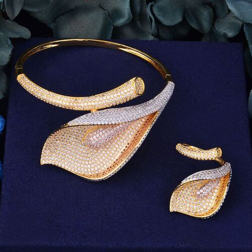 ست انگشتر و دستبند طلا مدل گل شیپوری