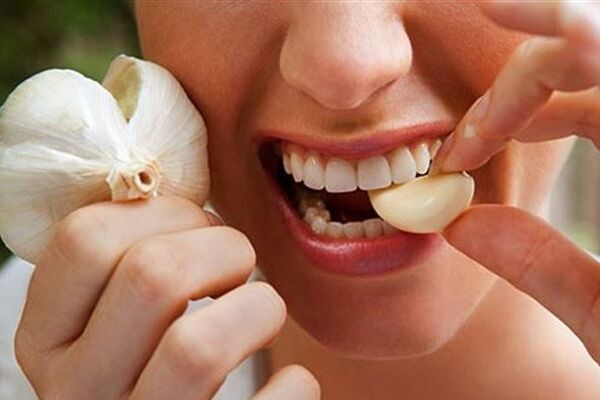 تسکین دندان درد با استفاده از سیر و پیاز