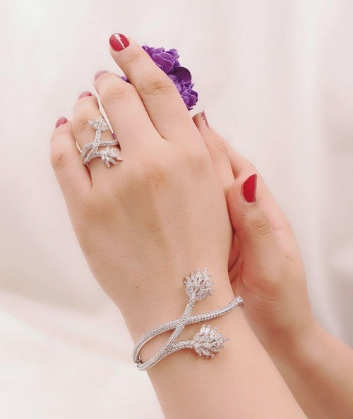 دستبند و انگشتر نقره زنانه