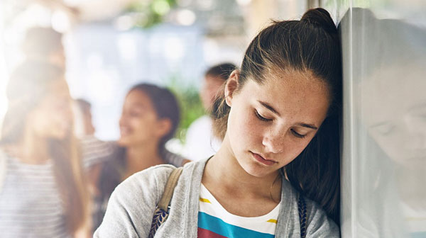 استرس در نوجوانان و فشار همسالان