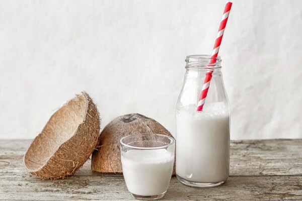 کالری شیر نارگیل چقدر است؟