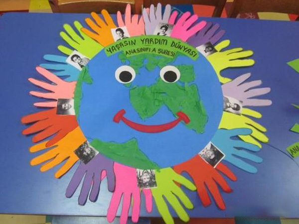 دست کاغذی برای کاردستی روز کودک