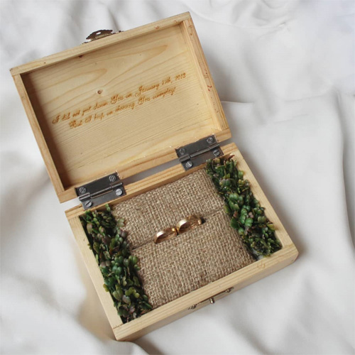 تزیین جعبه سرویس طلا، انگشتر و حلقه عروس و داماد
