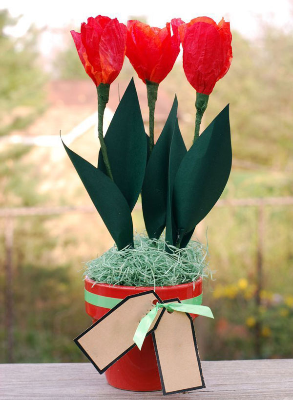 گل لاله‌ی زیبا برای ساخت کاردستی روز دانش آموز