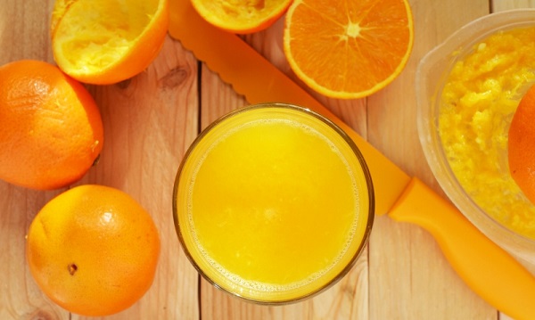 ماسک انجیر، آب پرتقال و شکر برای لایه‌برداری عمیق
