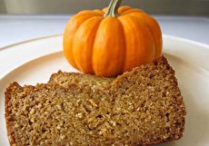 طرز تهیه نان کدو حلوایی خوشمزه به روش قنادیها