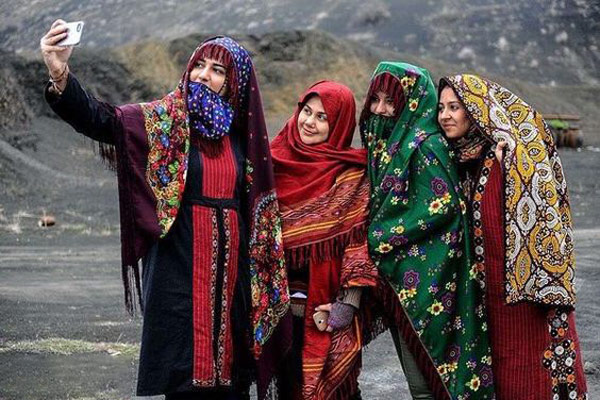 پوشش زنان ترکمنی