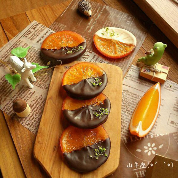  تزیین پرتقال شب یلدا با شکلات به شکلی زیبا