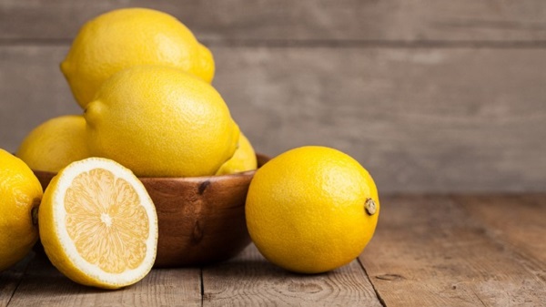 ماسک عسل و لیمو چه فوایدی دارد و چطور تهیه می‌شود؟