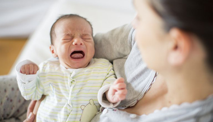ترجمه گریه نوزاد از خستگی و خواب آلودگی