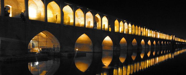 شعر در مورد اصفهان سی و سه پل
