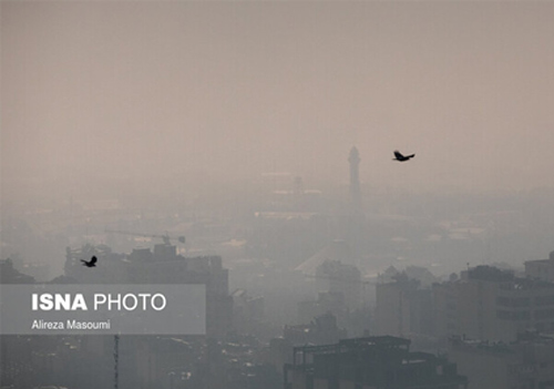 هوای تهران در وضعیت قرمز و شرایط اضطراری که دیده نمی‌شود