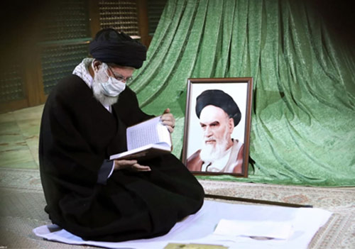 حضور رهبر انقلاب در مرقد امام با آغاز دهه فجر ۹۹