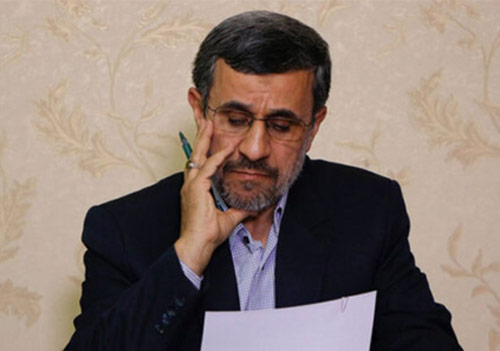 چرا احمدی نژاد از دایره نظام خارج شده است؟
