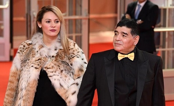 دیگو مارادونا و نامزدش روکیو اولیوا