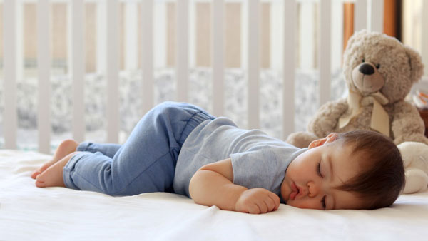 علت زیاد خوابیدن در کودکان