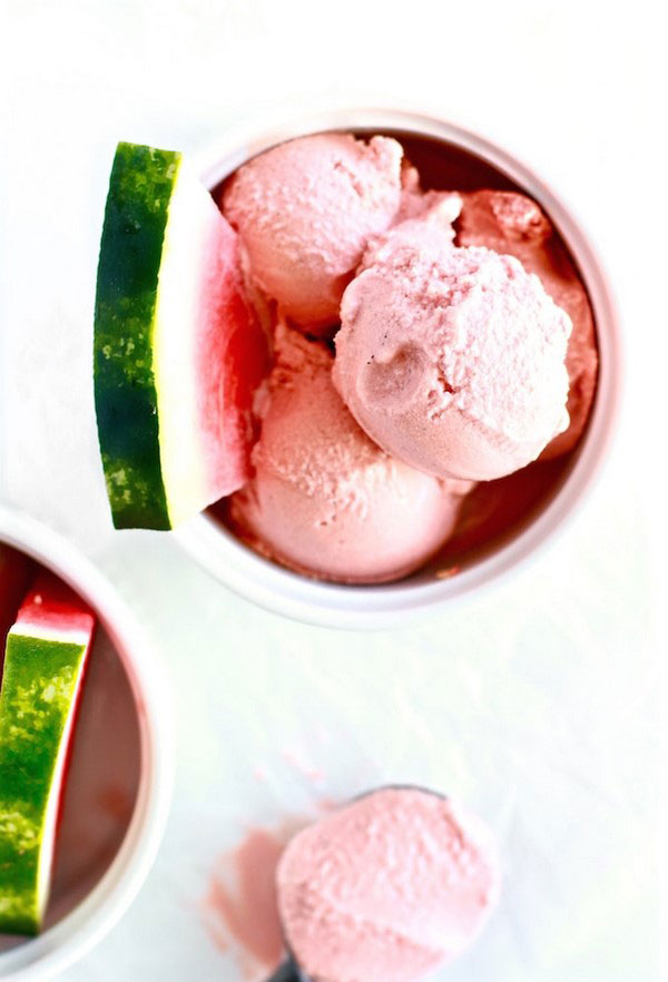 طرز تهیه بستنی میوه ای هندوانه ای بدون نیاز به دستگاه بستنی ساز