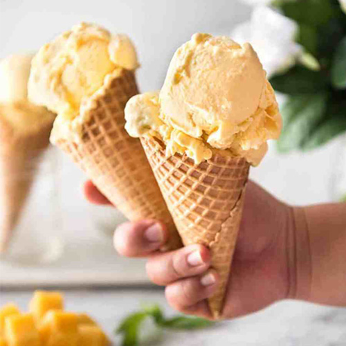 طرز تهیه بستنی انبه با ۳ روش آسان در خانه