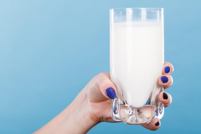 درباره خواص شیر و مضرات آن بیشتر بدانید