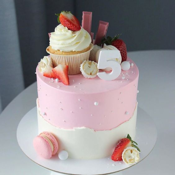 طرز تهیه کیک تولد خانگی برای همسر
