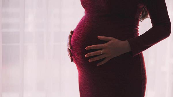 علائم حاملگی با علائم قاعدگی چه تفاوت دارد؟