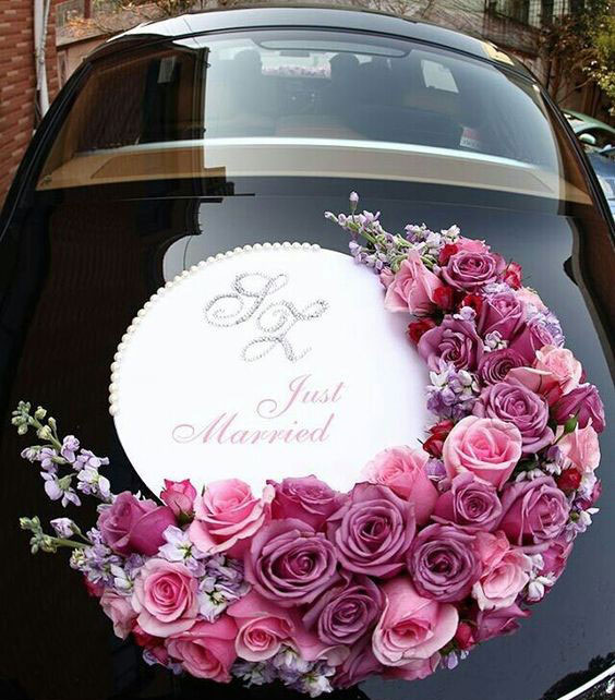 تزیین ماشین عروس با گل رز