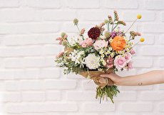 ۳۱ مدل دسته گل نامزدی جدید و خاص برای عروس