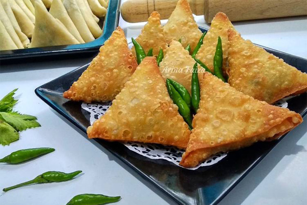 طرز پیچیدن سمبوسه