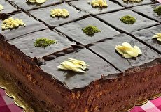 طرز تهیه کیک یخچالی موزی شکلاتی آسان و فوری
