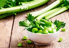 کالری کرفس؛ هر ۱۰۰ گرم کرفس چقدر کالری دارد؟