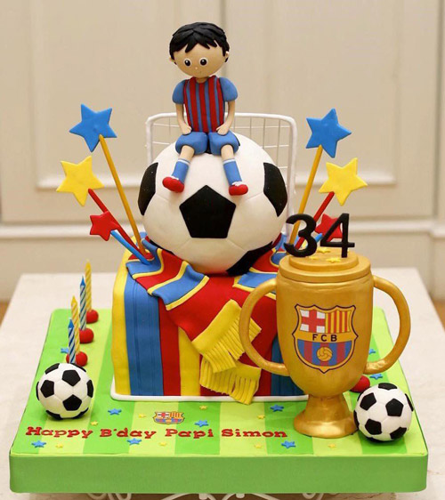 کیک تولد پسرانه FCB و جام قهرمانی فوتبال