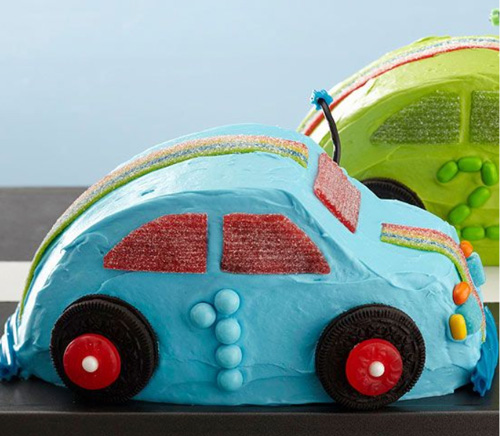 کیک تولد پسرانه ماشین با پاستیل و بیسکوییت