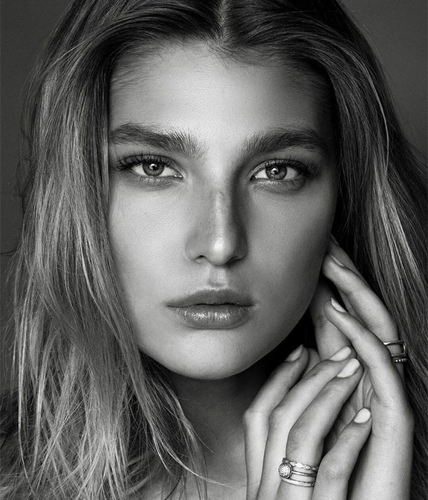 نقاشی سیاه قلم ساده و آسان