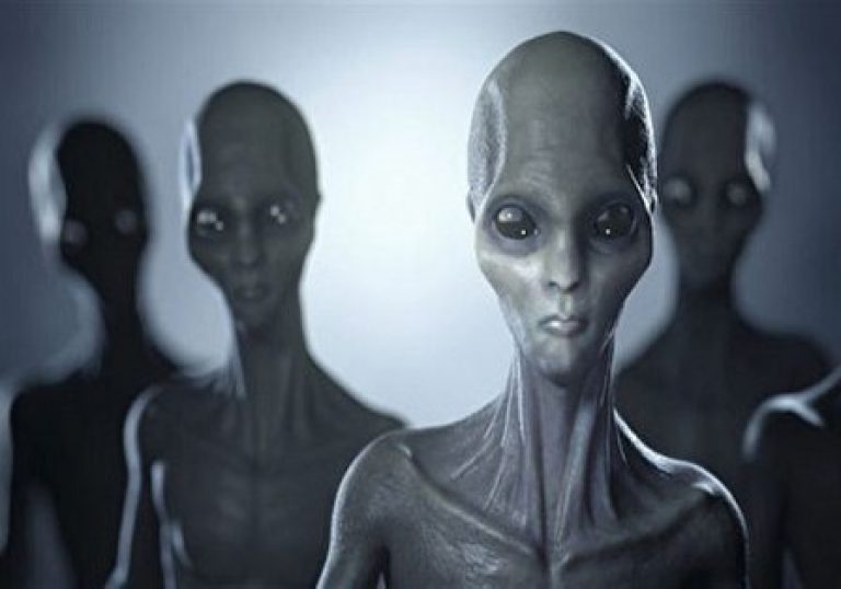 ۲ نمونه انشا درباره آدم فضایی ستاره ۲ نمونه انشا درباره آدم فضایی ستاره