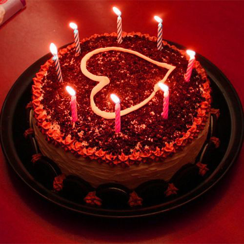 مدب کیک تولد ساده دونفره عاشقانه