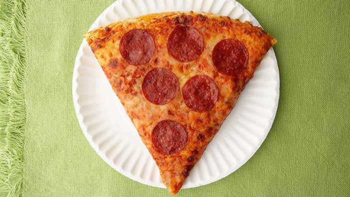 کالری پیتزا؛ هر برش پیتزا چند کالری دارد؟