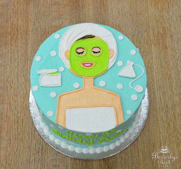 مدل کیک تولد دخترانه به شکل ماسک صورت
