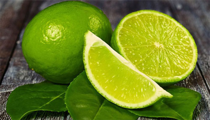 طبع لیمو ترش سرد است یا گرم؟ و مصلح آن در طب سنتی کدام است