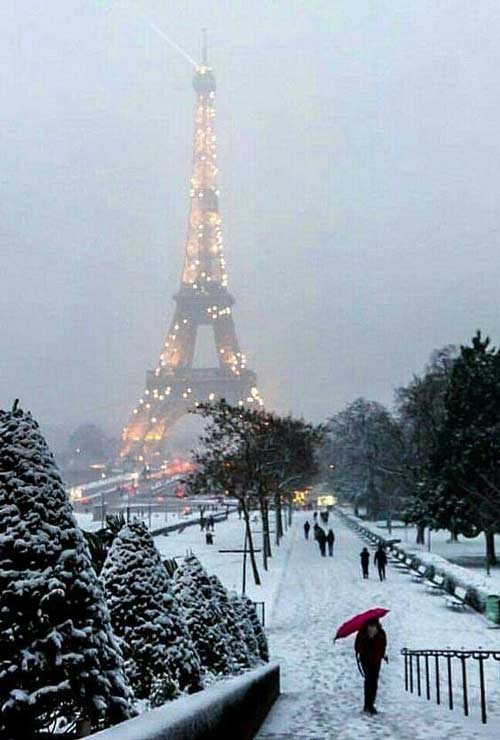 عکس برج ایفل در زمستان برای پروفایل