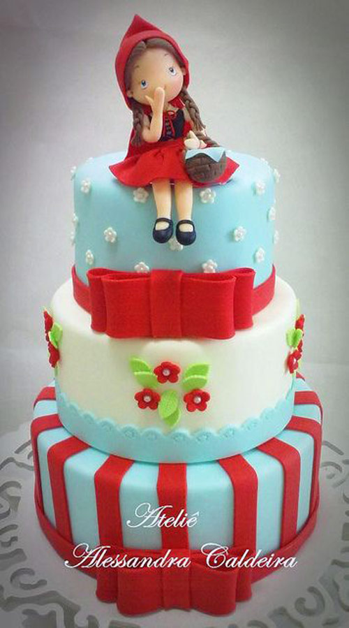 مدل کیک تولد دخترانه چند طبقه عروسکی
