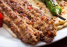 طرز تهیه کباب کوبیده مجلسی و نکاتی طلایی برای پختن آن