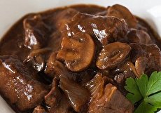 طرز تهیه خورشت فسنجان با قارچ خوشرنگ و مقوی