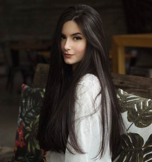 عکس دختر زیبا با موهای بلند و مشکی