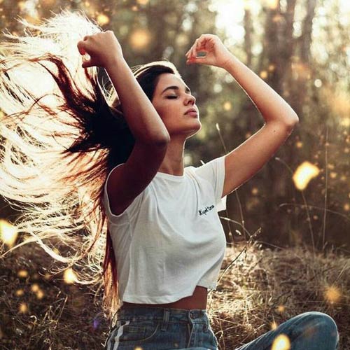 عکس دختر مو طلایی و چشم آبی