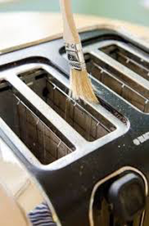 مواد و ابزار مناسب تمیز کردن توستر