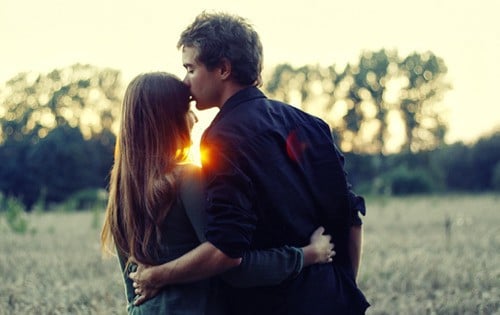 شعر عاشقانه بوسه؛ اشعار عاشقانه زیبا درباره بوسه و بوسیدن