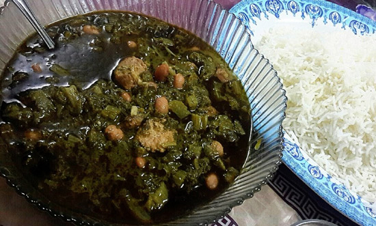 طرز تهیه خورشت کرفس با گوشت و لوبیا