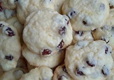 طرز تهیه شیرینی کشمشی خانگی نرم و لطیف