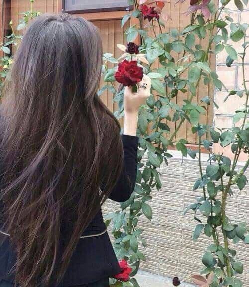 عکس دختر از پشت سر با کلاه برای پروفایل